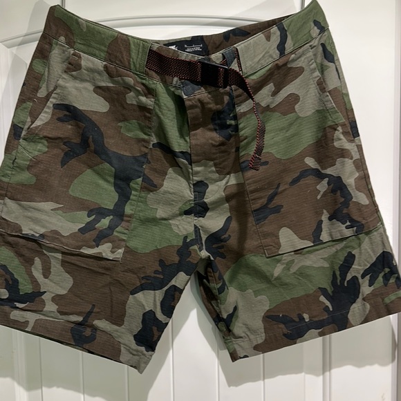 Nike Shorts Nike Sb Green Camo Ripstop Shorts 34 Poshmark